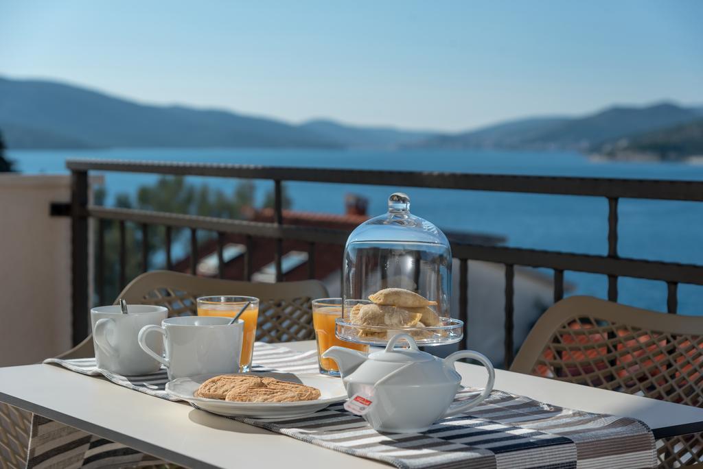 Arka Trogir Apartments - Seget Vranjica Kültér fotó