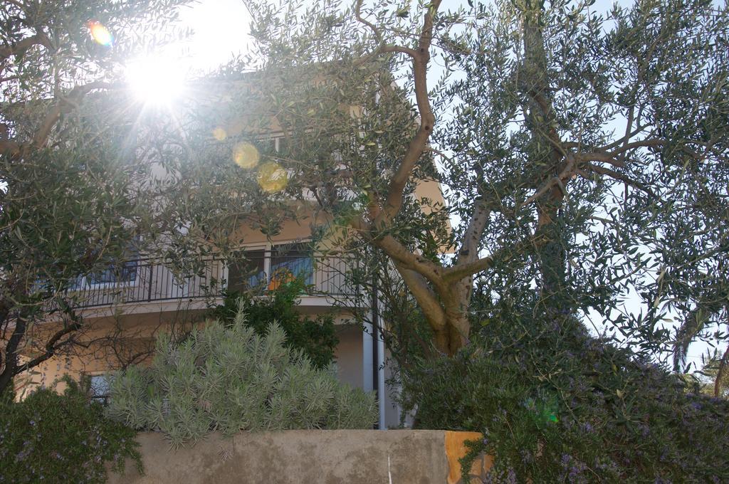 Arka Trogir Apartments - Seget Vranjica Kültér fotó