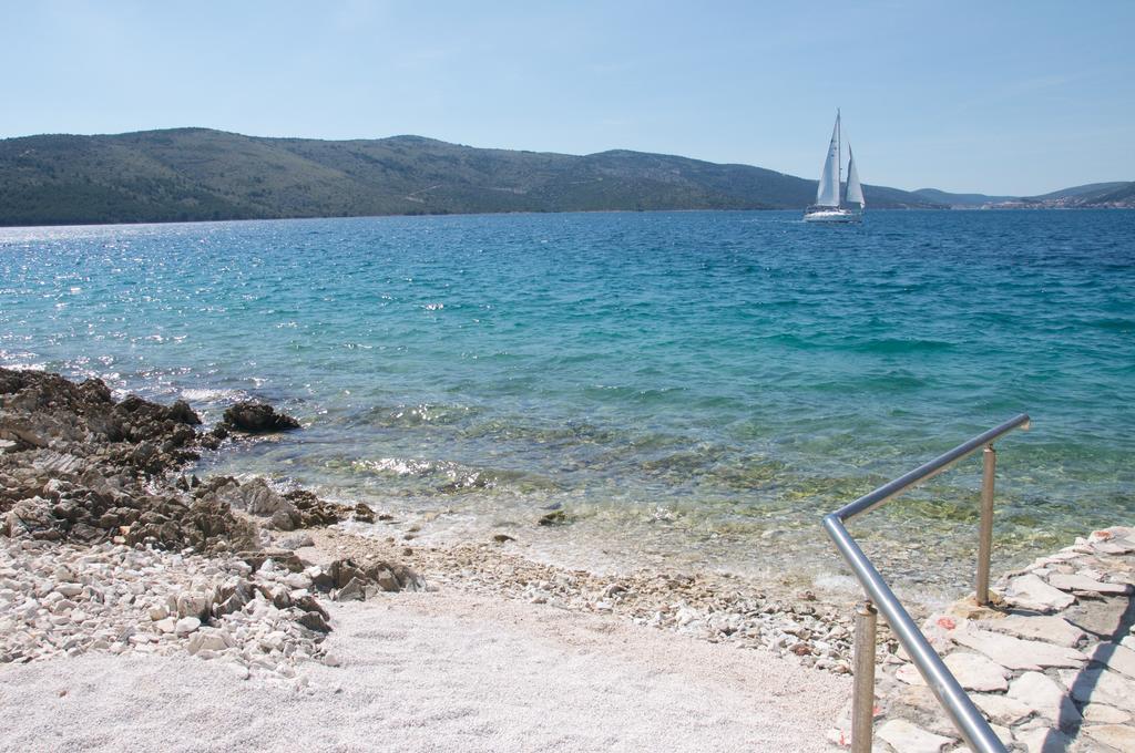 Arka Trogir Apartments - Seget Vranjica Kültér fotó