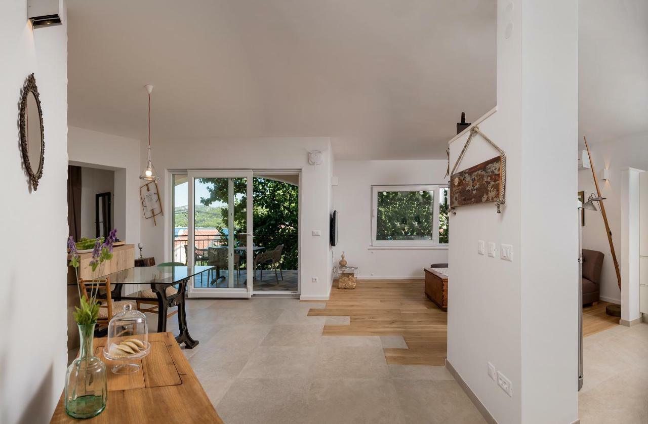 Arka Trogir Apartments - Seget Vranjica Kültér fotó